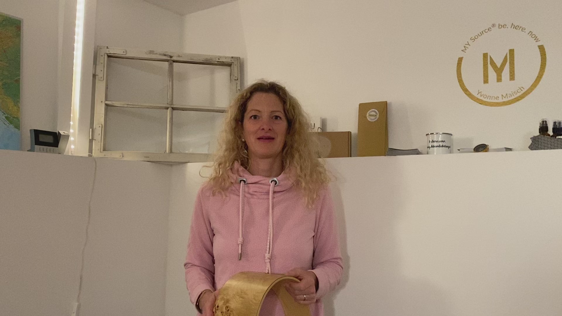 Video laden: Yvonne Maisch - My Source - erzählt über Erfahrungen mit Bridge2Satori